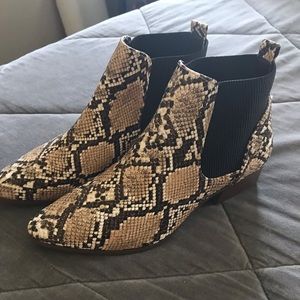 Qupid Snakeskin slip on bootie Brand New NW!
